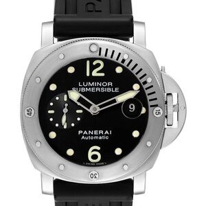 Panerai Luminor Submersible Watch